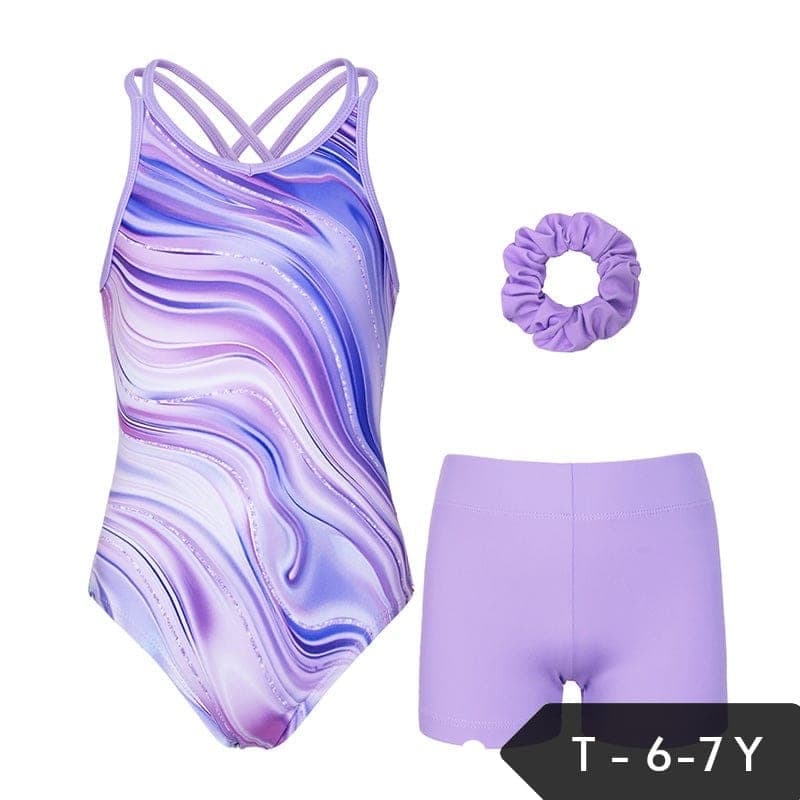 Traje de baño de niña con short y scrunchie a juego